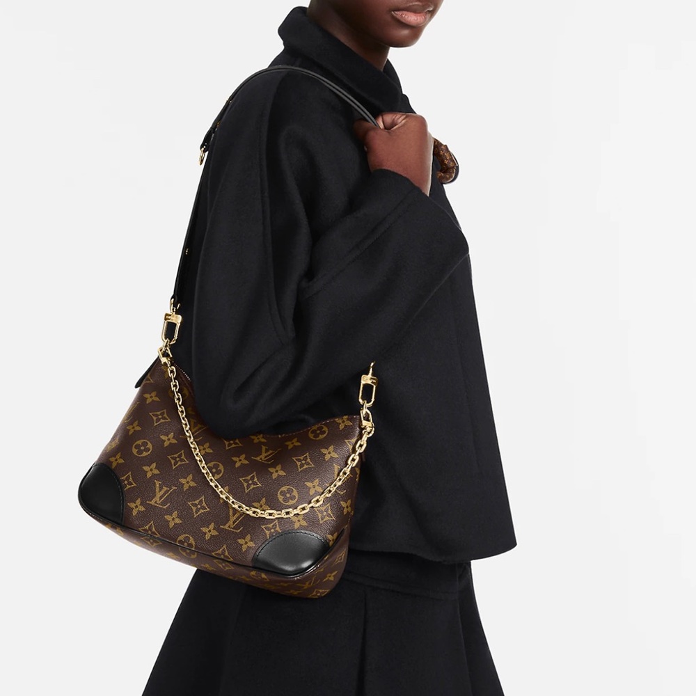 Louis Vuitton Crossbody bag